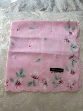 7038. Burberry Pink Floral Cotton Hankerchief / Twilly Approximately 19” x 19”